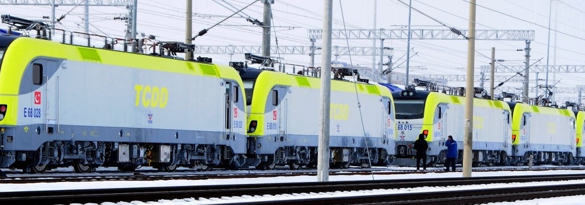 312 - TCDD E68000 locos - Peider